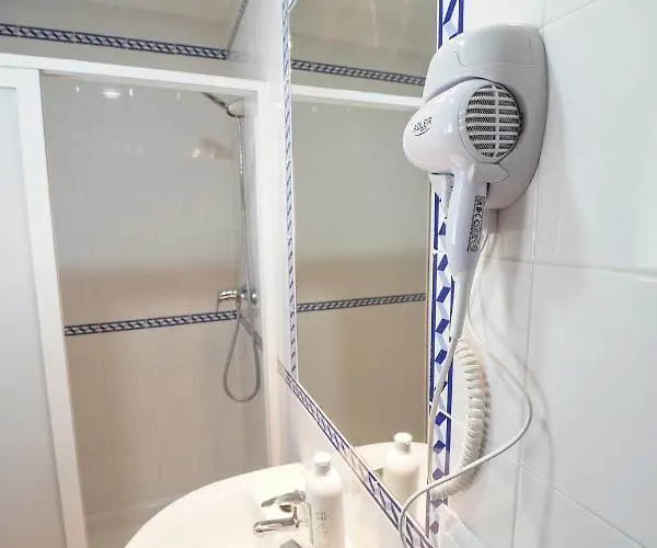 双子公寓 * 科尼尔-德拉弗龙特拉